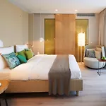 Отель Radisson Blu 4*